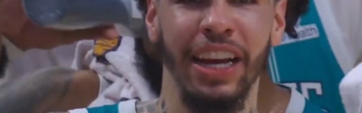 乐鱼体育-🤣三球调侃布朗尼：Damn！布朗尼！你小子真吉尔壮啊！