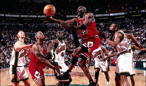 乐鱼体育-1996-1966总决赛回望，湖凯恩怨开始，公牛王朝立威