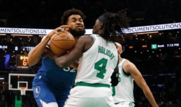 乐鱼体育官方网站-省着点用！马祖拉：不能过度依赖霍勒迪的防守